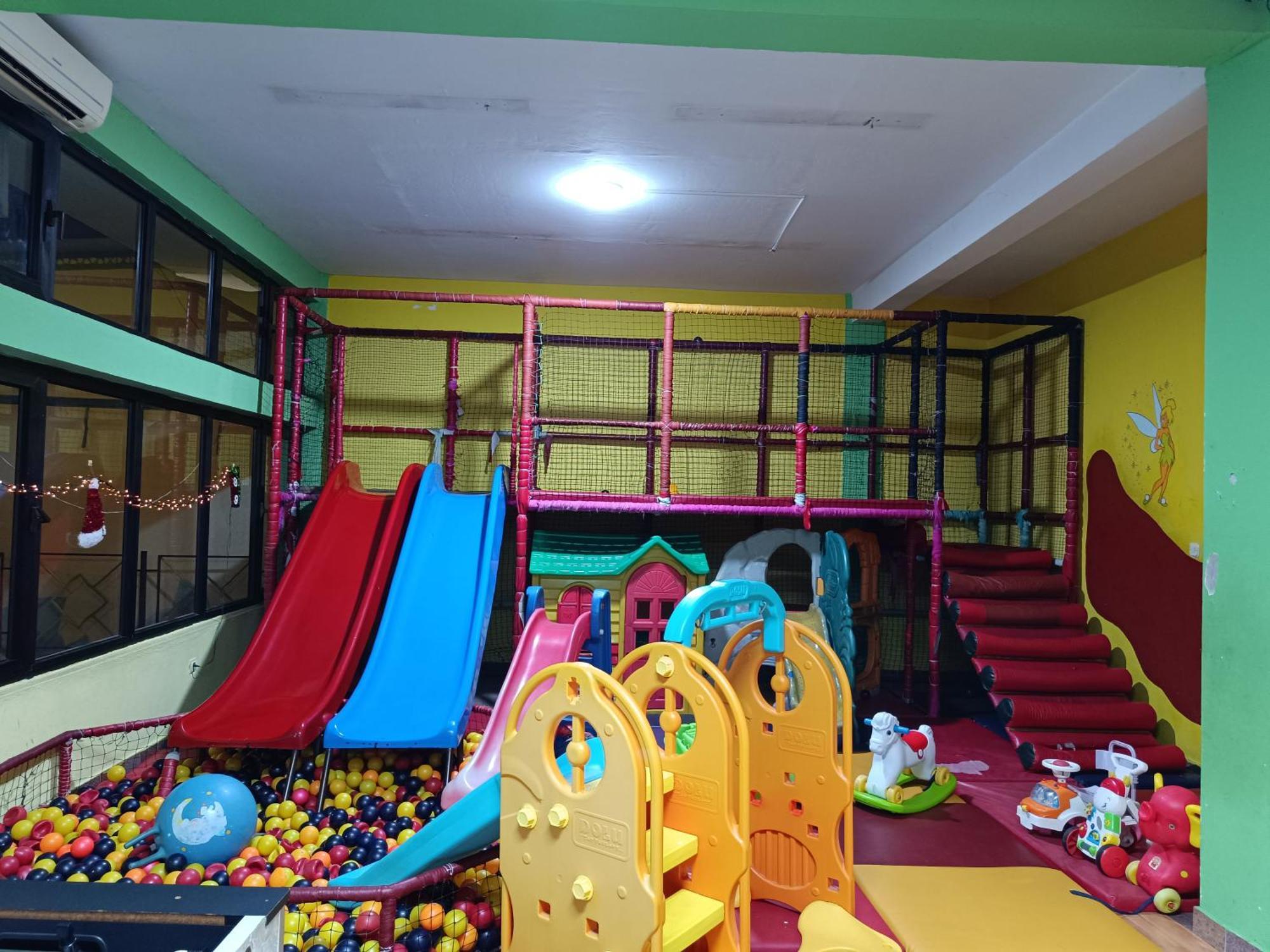 Sunshine Hotel Gyevgyelija Kültér fotó
